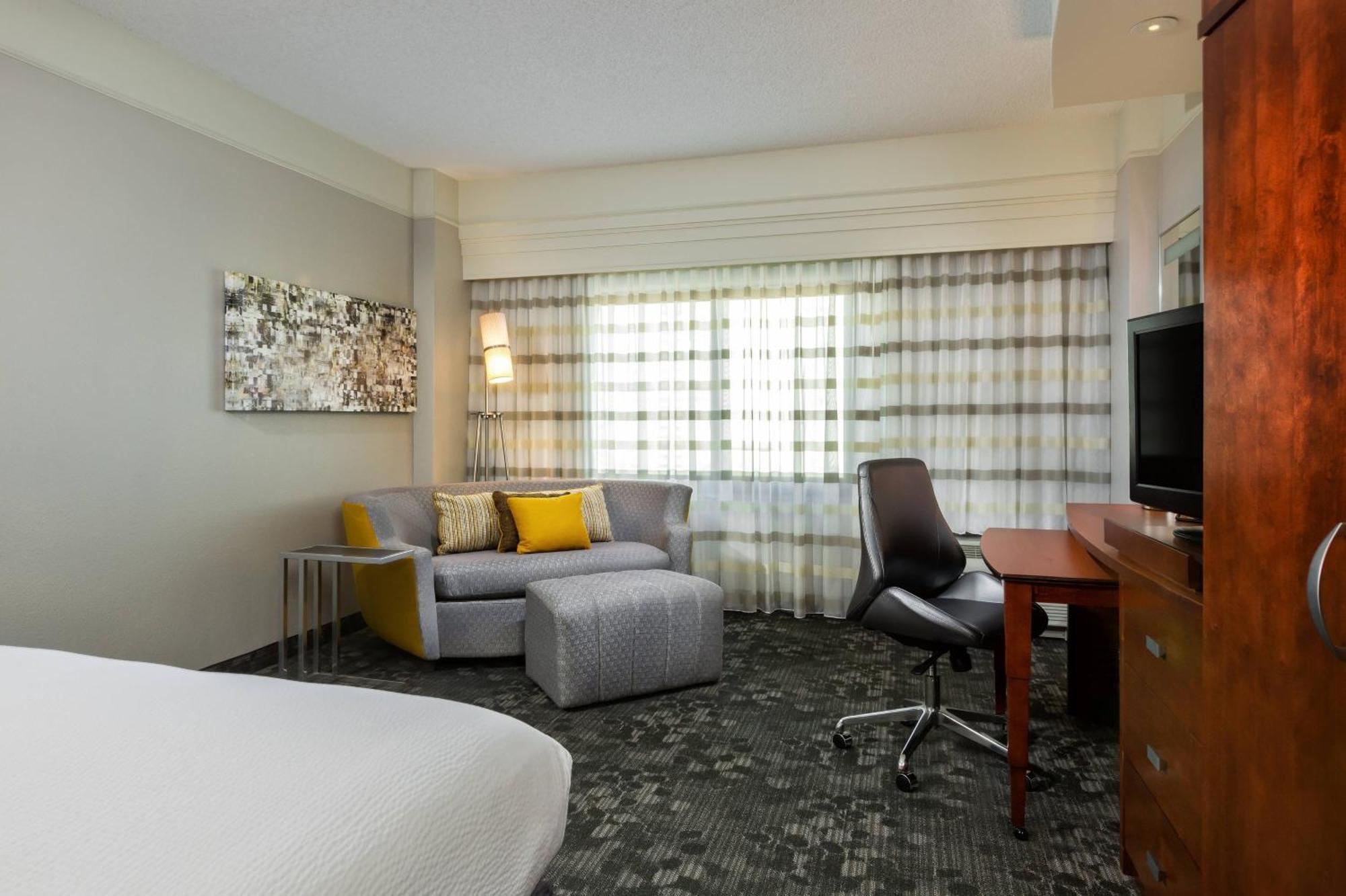 Courtyard By Marriott Houston Galleria Exterior photo