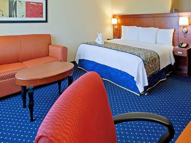 Courtyard By Marriott Houston Galleria Exterior photo